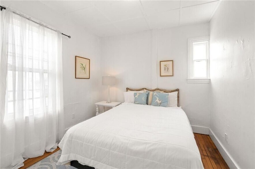 Building Photo - 42 Mann Ave