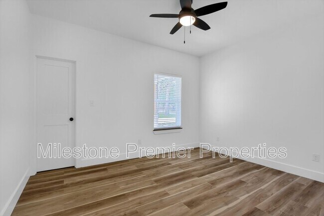 Building Photo - 440 Bentwood Dr