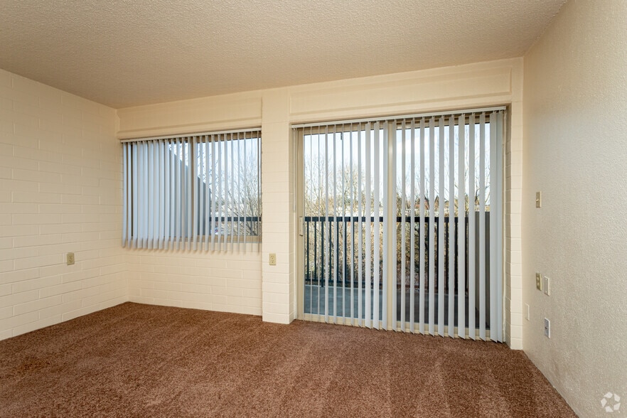 1BR, 1BA - 661SF - Coronado Springs Tower