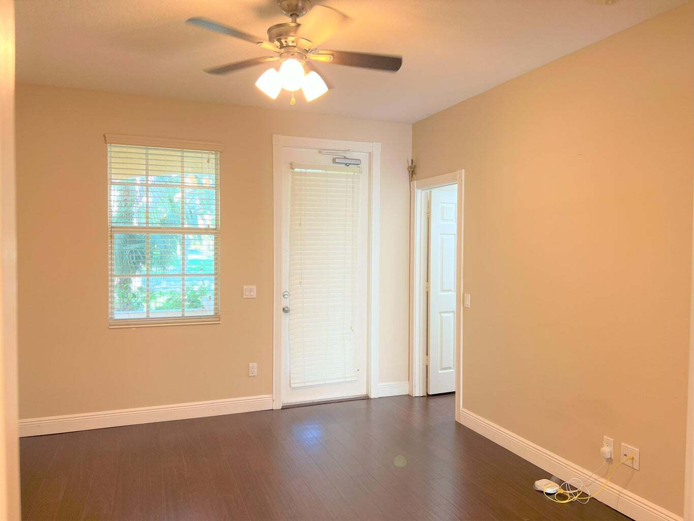 Building Photo - 3368 Greenway Dr