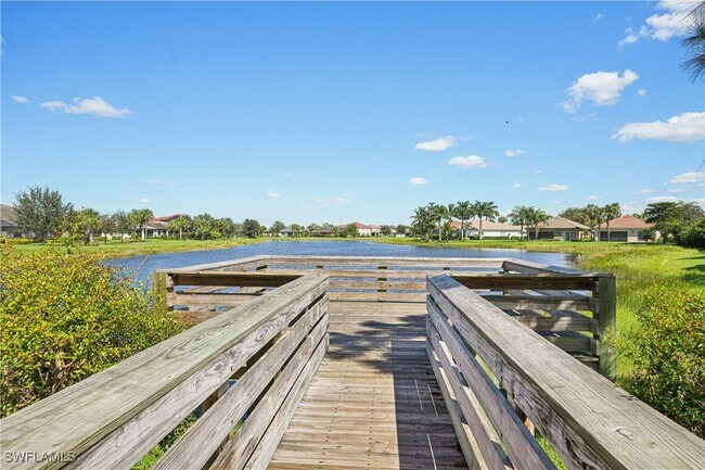 Building Photo - 2080 Wellington St