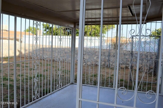 Building Photo - 10416 Lambda Dr