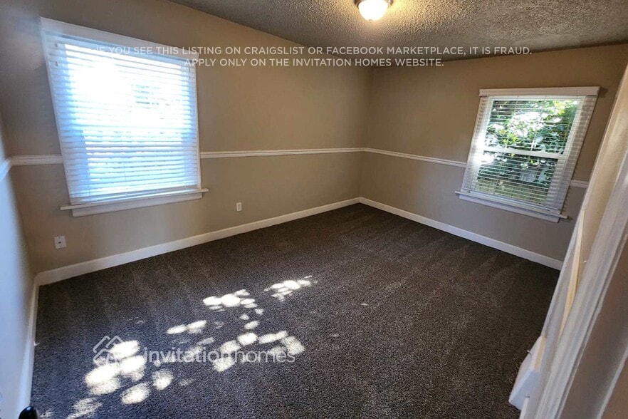 Building Photo - 1307 N Proctor St