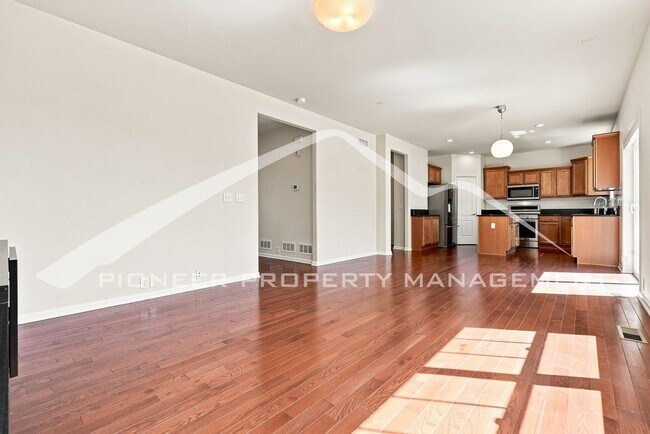 Building Photo - 6583 S Irvington Way