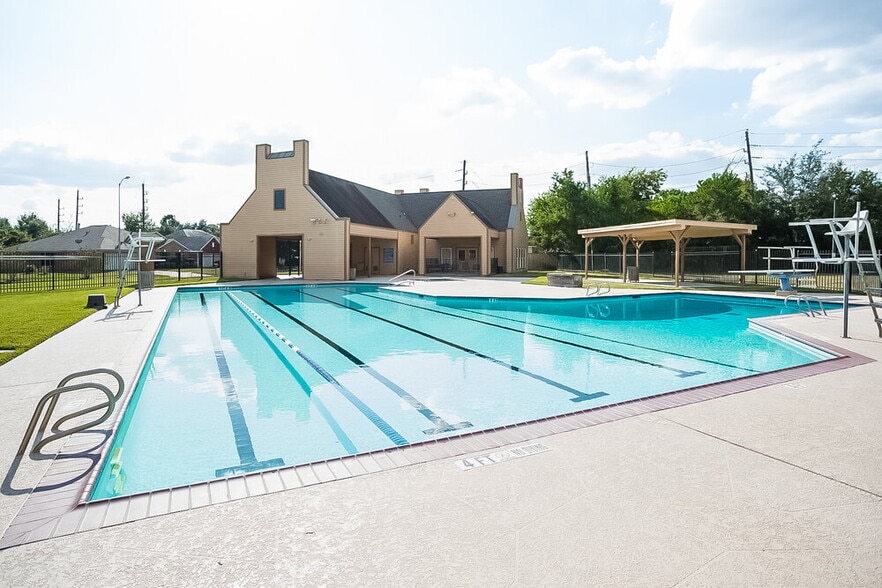 Building Photo - 24102 Scrivener Ln