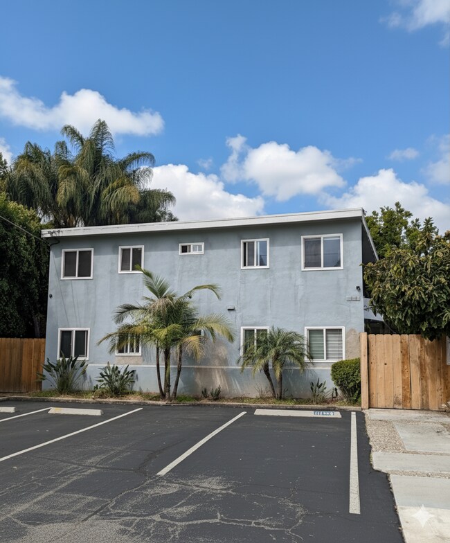 Building Photo - 1408 Hermes Ave