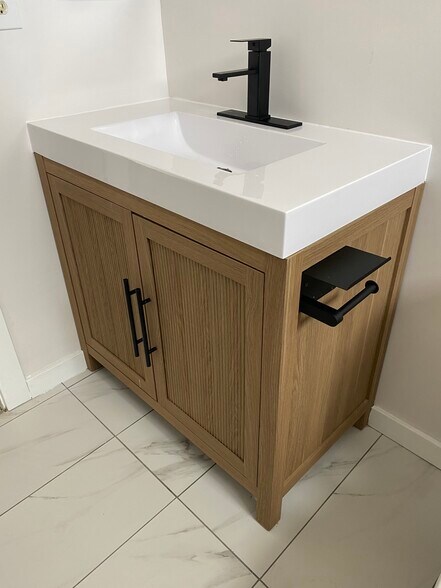 Building Photo - 1515 E 20th St