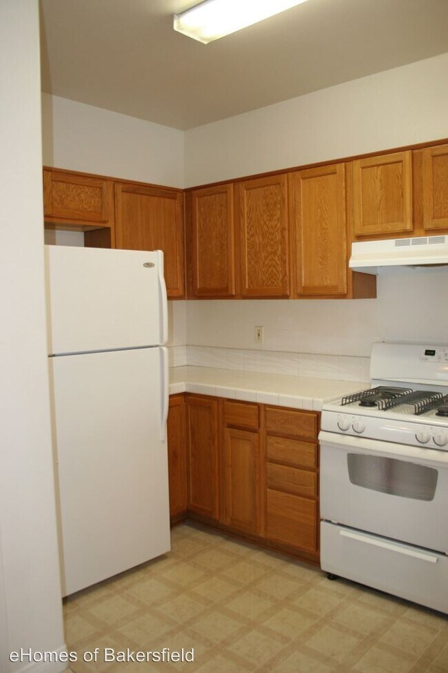 Building Photo - 549 Yellow Meadow Ct