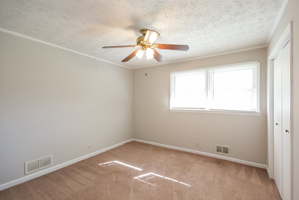 Building Photo - 3730 Sunny Hill Dr