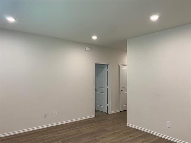 Building Photo - 240 Boxwood Dr