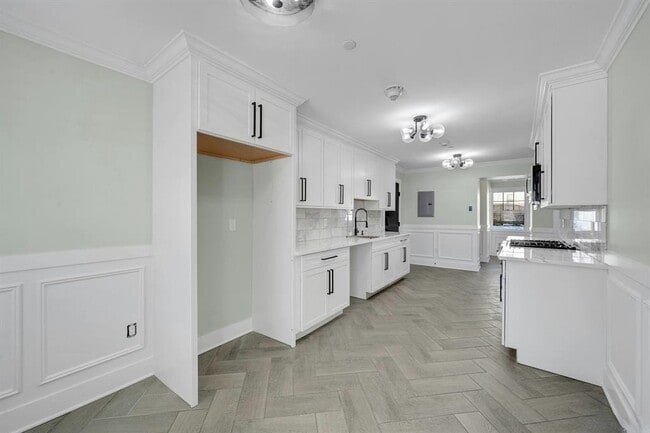 Building Photo - Upscale New 2 Bedroom Rental $4000