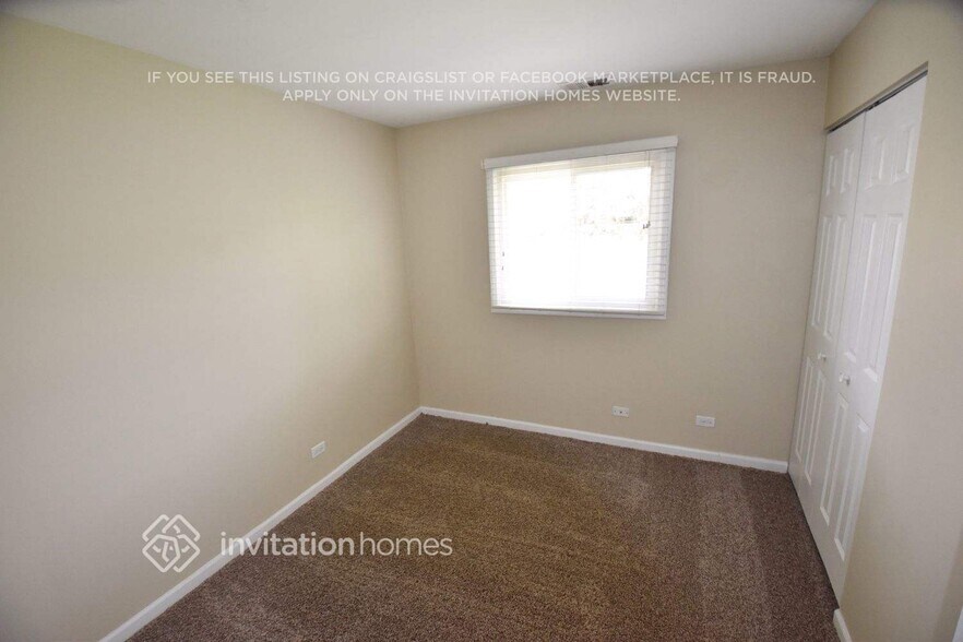 Building Photo - 880 Edenwood Dr