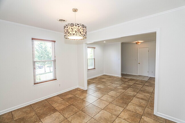 Building Photo - 3932 Creekwood Ln