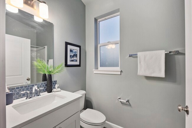 Building Photo - 10955 SE 165th St