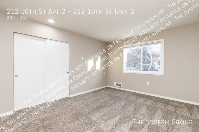 Building Photo - 212 10th St