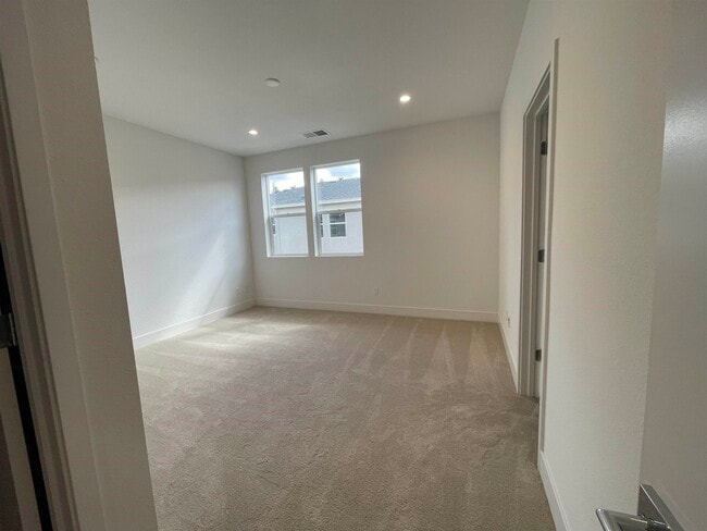 Building Photo - 5708 Melon Ct