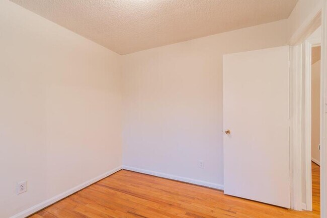 Building Photo - 1314 Boone St