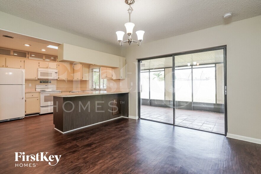 Building Photo - 1307 SE 45th St