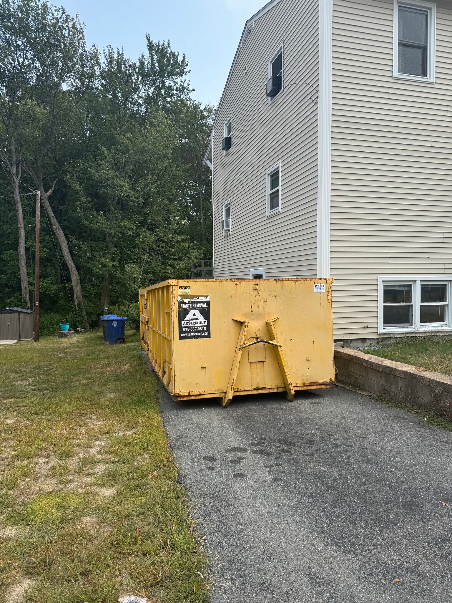 Dedicated Unit Driveway - 175 Johnson St