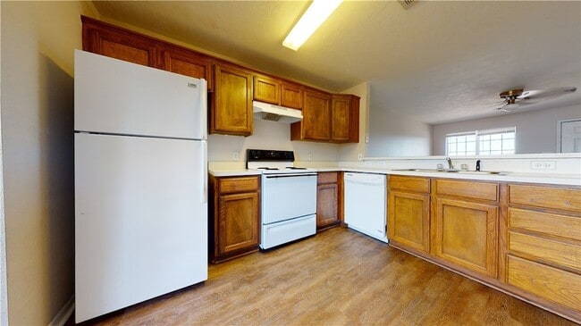 Building Photo - 1509 Hollow Hill Dr