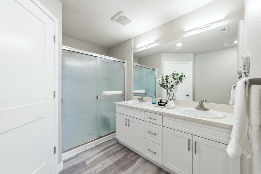 Building Photo - 375 Harbour Cove Dr