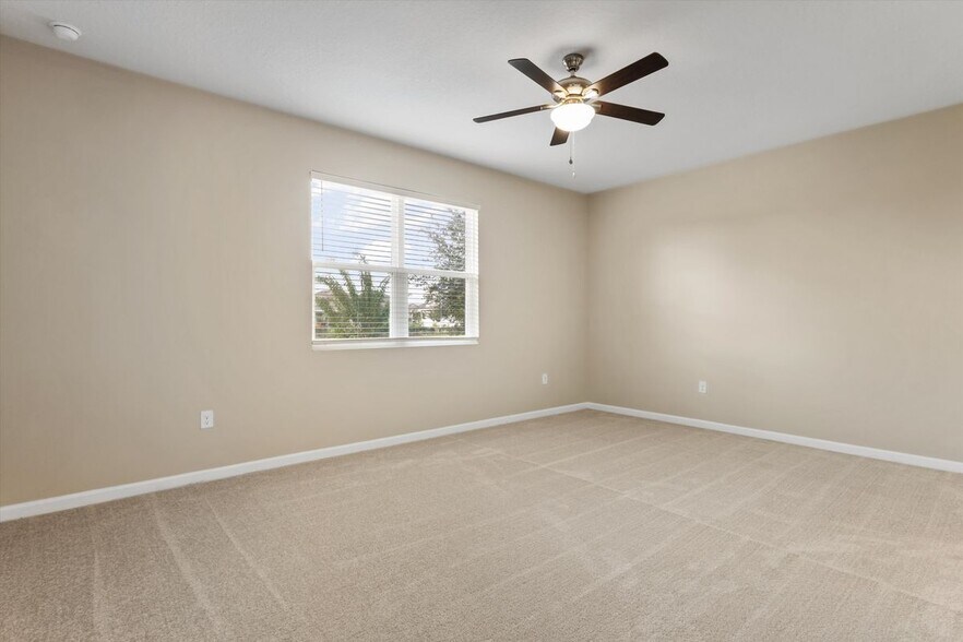 Building Photo - 737 Meadow Pointe Dr
