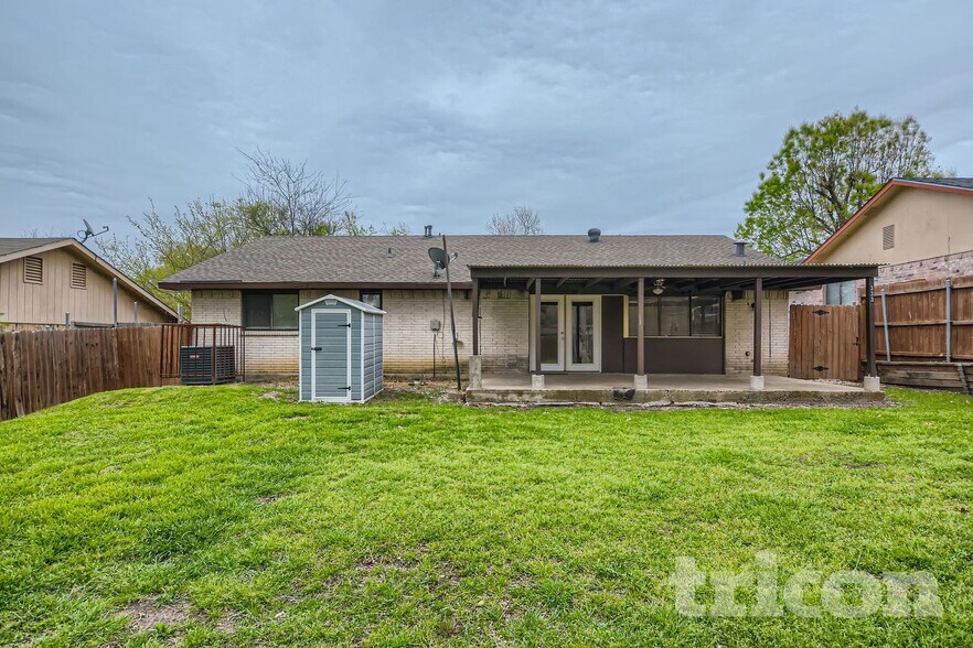 Building Photo - 333 Clearfield Dr