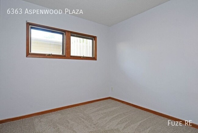 Building Photo - 6363 Aspenwood Plaza