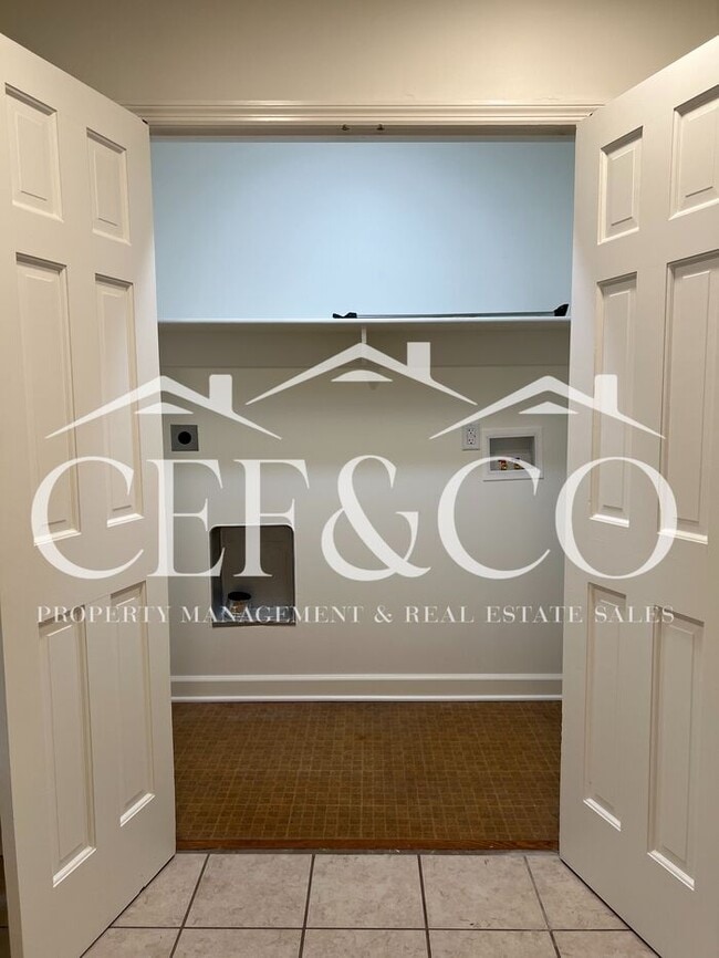 Building Photo - For Rent – Spacious 4 Bedroom, 2 Bathroom ...
