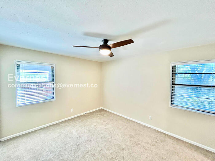 Building Photo - 5408 Waltham Ave