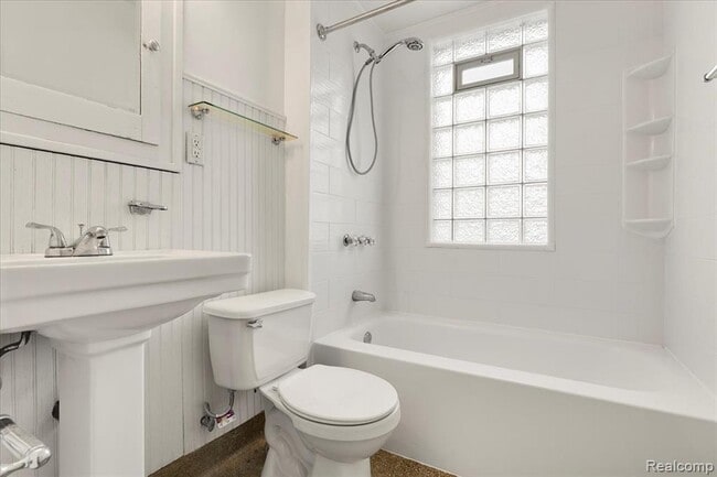 Building Photo - 1413 Wayburn St