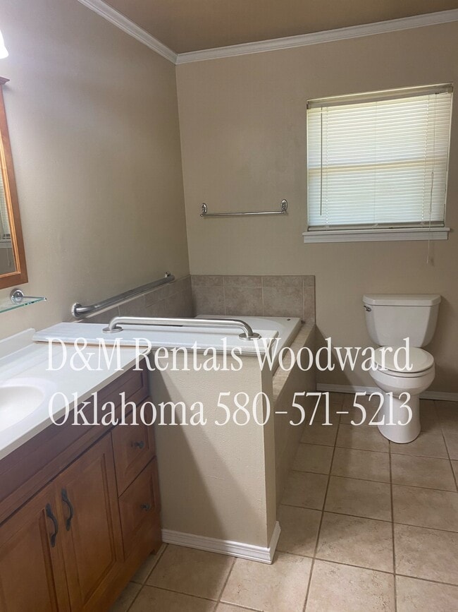 Building Photo - 3636 Cheyenne Dr