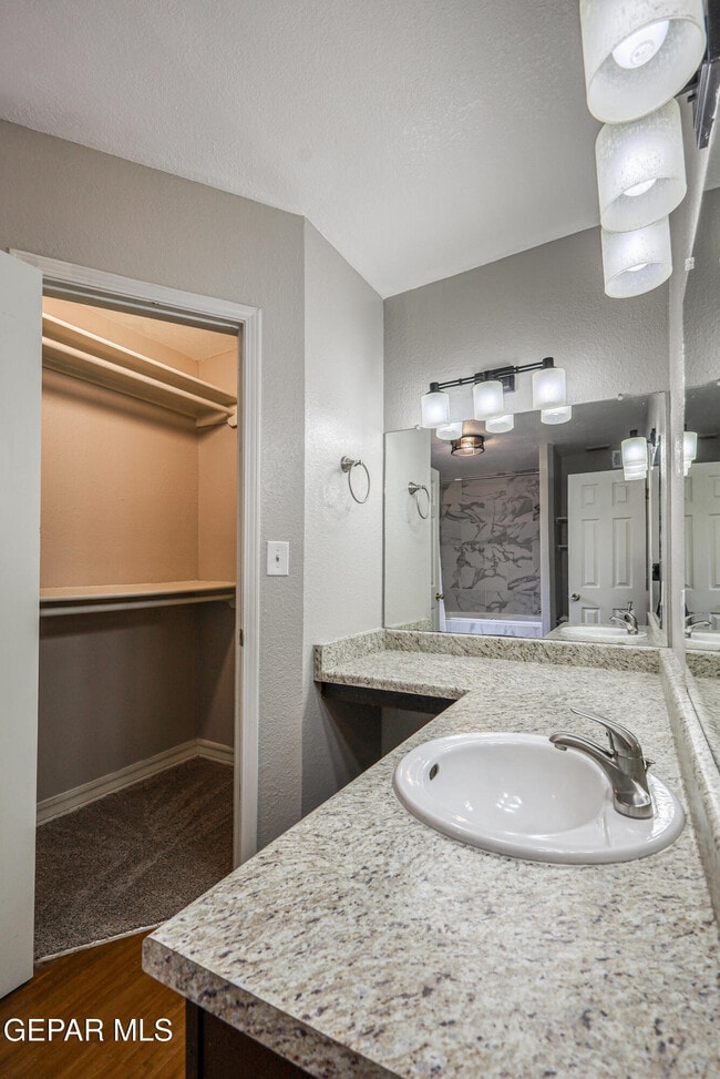 Building Photo - 5672 Costa Blanca Pl