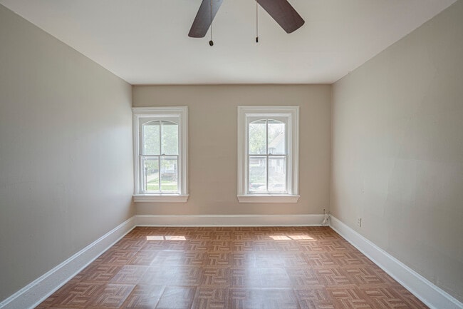 Building Photo - 373 Cedar St