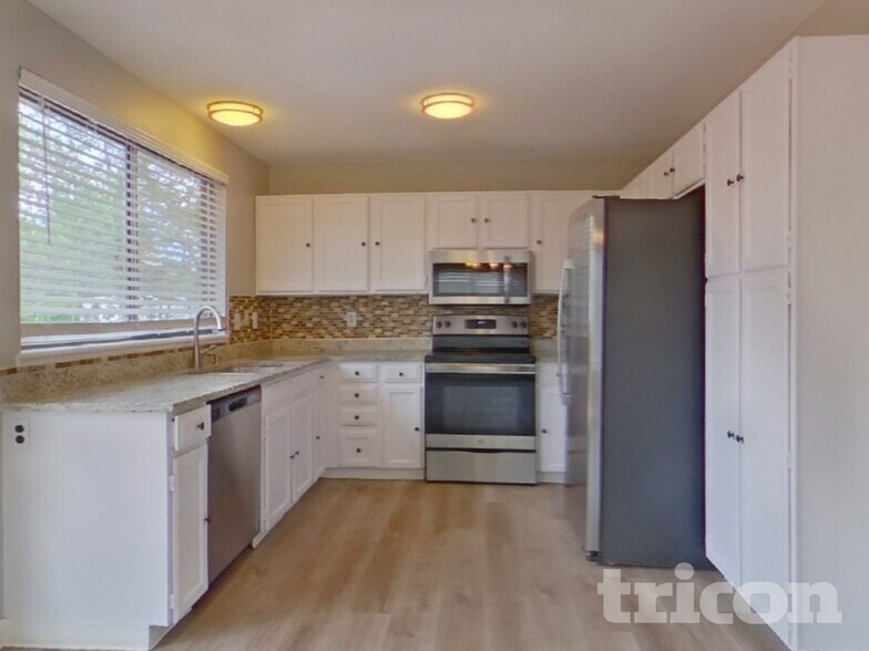 Building Photo - 3812 S Ceylon Way