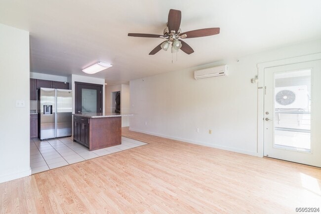 Building Photo - $3,400 | 3br/2ba Condominium in Sixty Park...