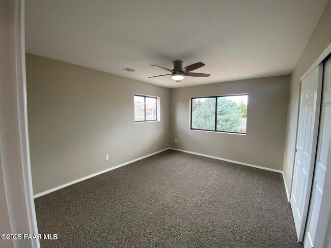 Building Photo - 7960 E Buena Vista Dr