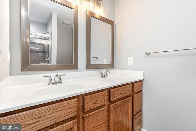Building Photo - 4631 Alliance Way