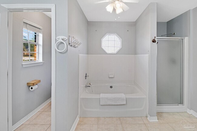 Building Photo - 1675 Winding Shore Dr