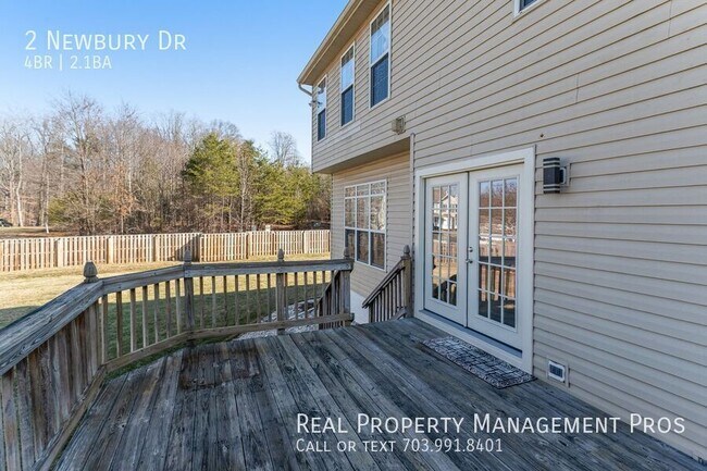 Building Photo - 2 Newbury Dr