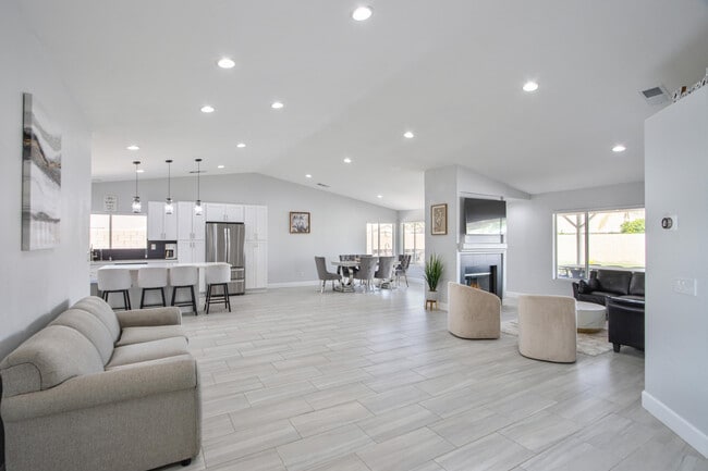 Building Photo - 81358 Avenida Blanca