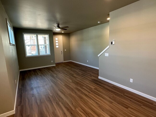 Building Photo - NEW 4 Bedroom / 4.5 Bath Townhome. A/C in every bedroom