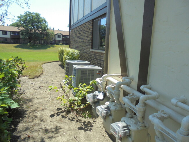 Building Photo - 1534 Springview Ct
