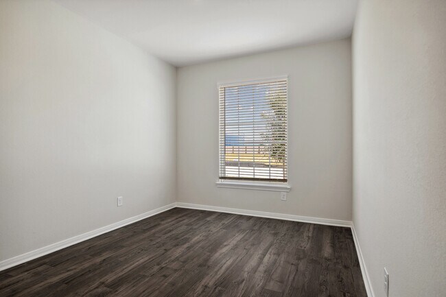 Building Photo - 10343 Red Cardinal Dr