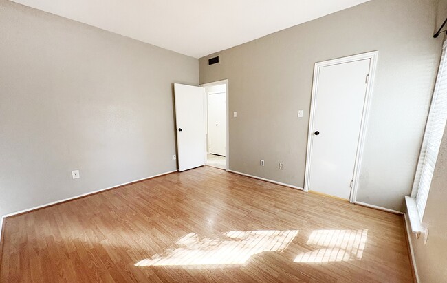 Building Photo - 7950 N Stadium Dr