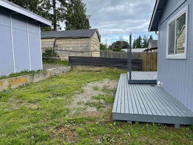 Building Photo - 2 Story Remodeled Single-Family Home in Po...