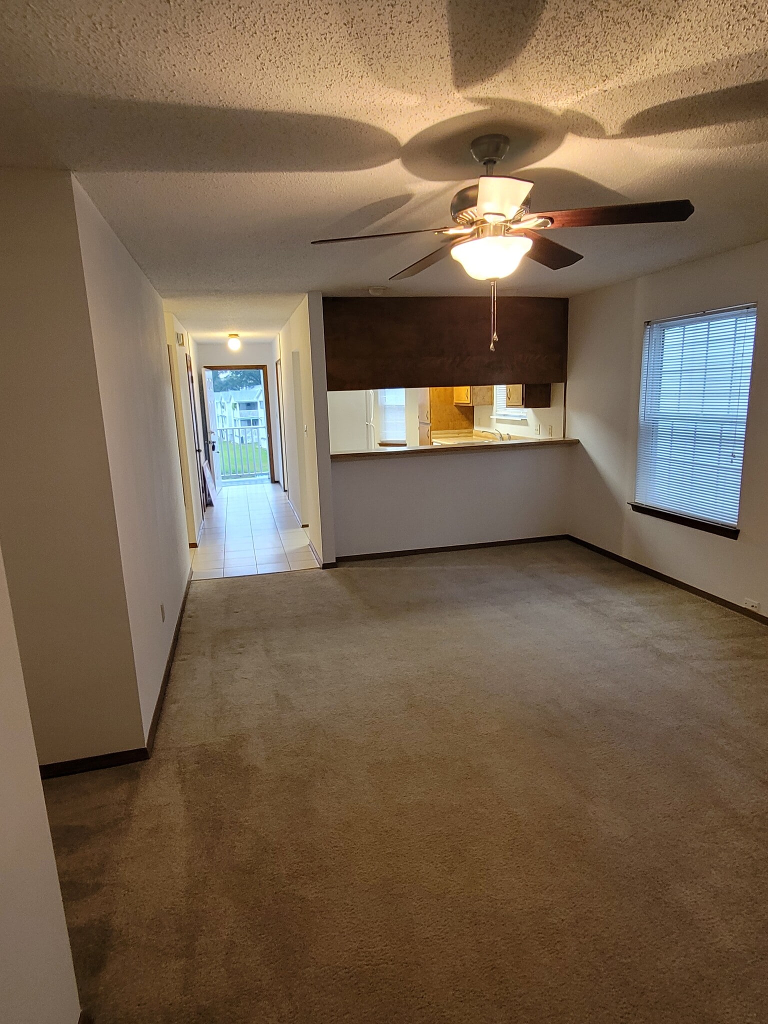 Building Photo - 1500 E Johnson Ave