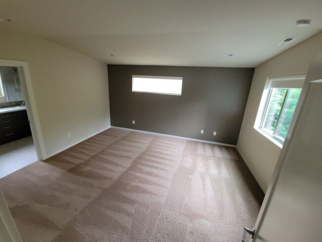 Building Photo - 10732 SE 187th Pl