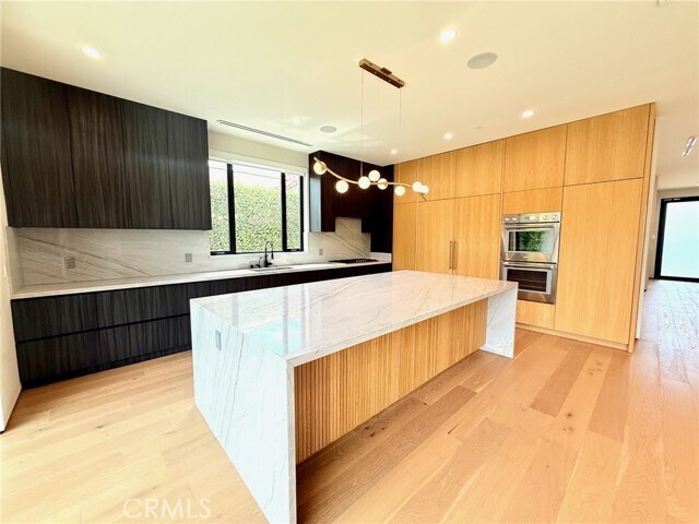 Building Photo - 6430 Drexel Ave