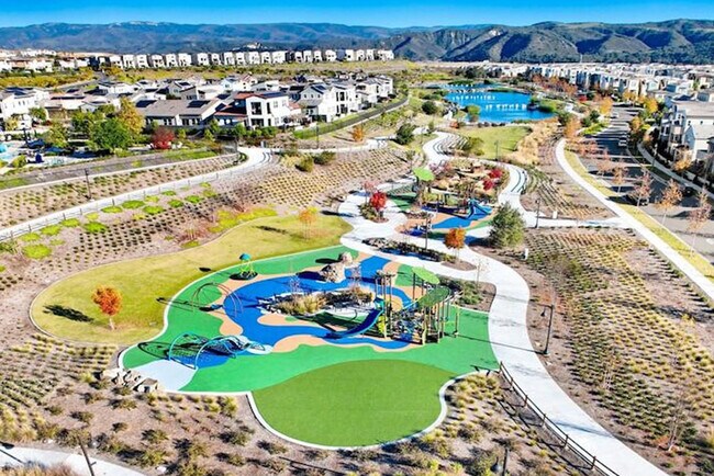 Building Photo - 25 Stetson St